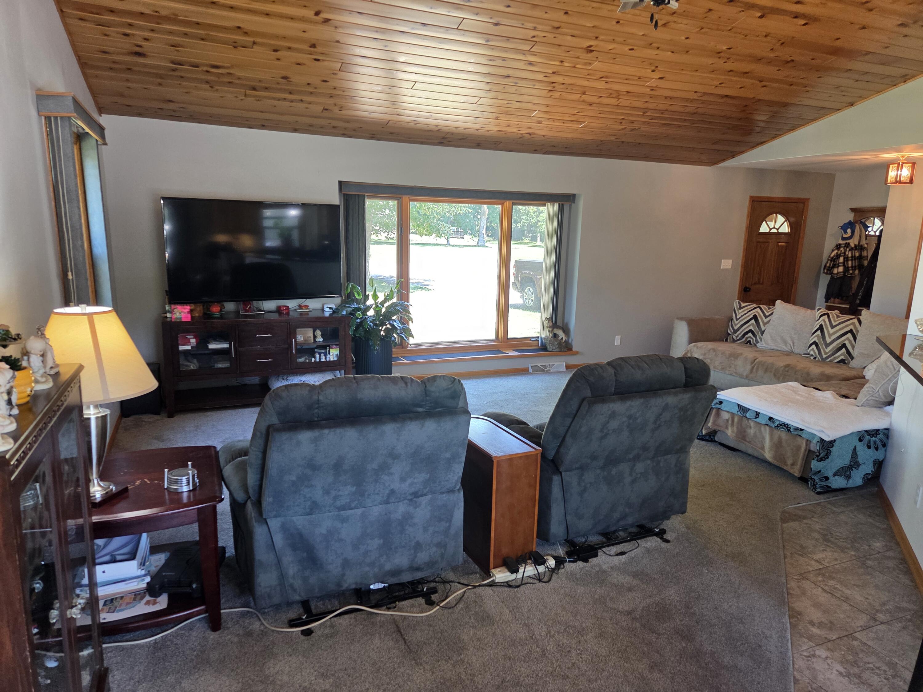26423 South Wind Lake Road Norway, WI 53185 - Photo 10 of 59 1000020652