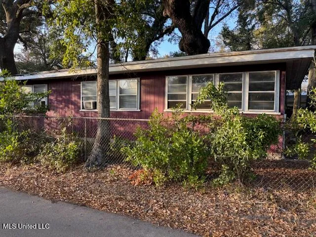$99,500 | 205 Hopkins Boulevard, Biloxi, MS 39530