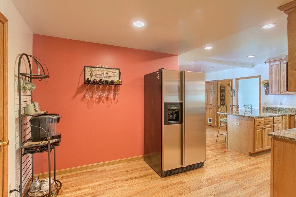 93 Littleton Road Chelmsford, MA 01824 - Photo 6 of 30 Gallery Image 6