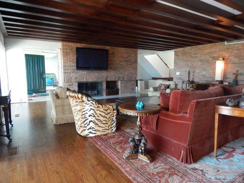 737 Lake Shore Road Grosse Pointe Shores, MI 48236 - Photo 5 of 25