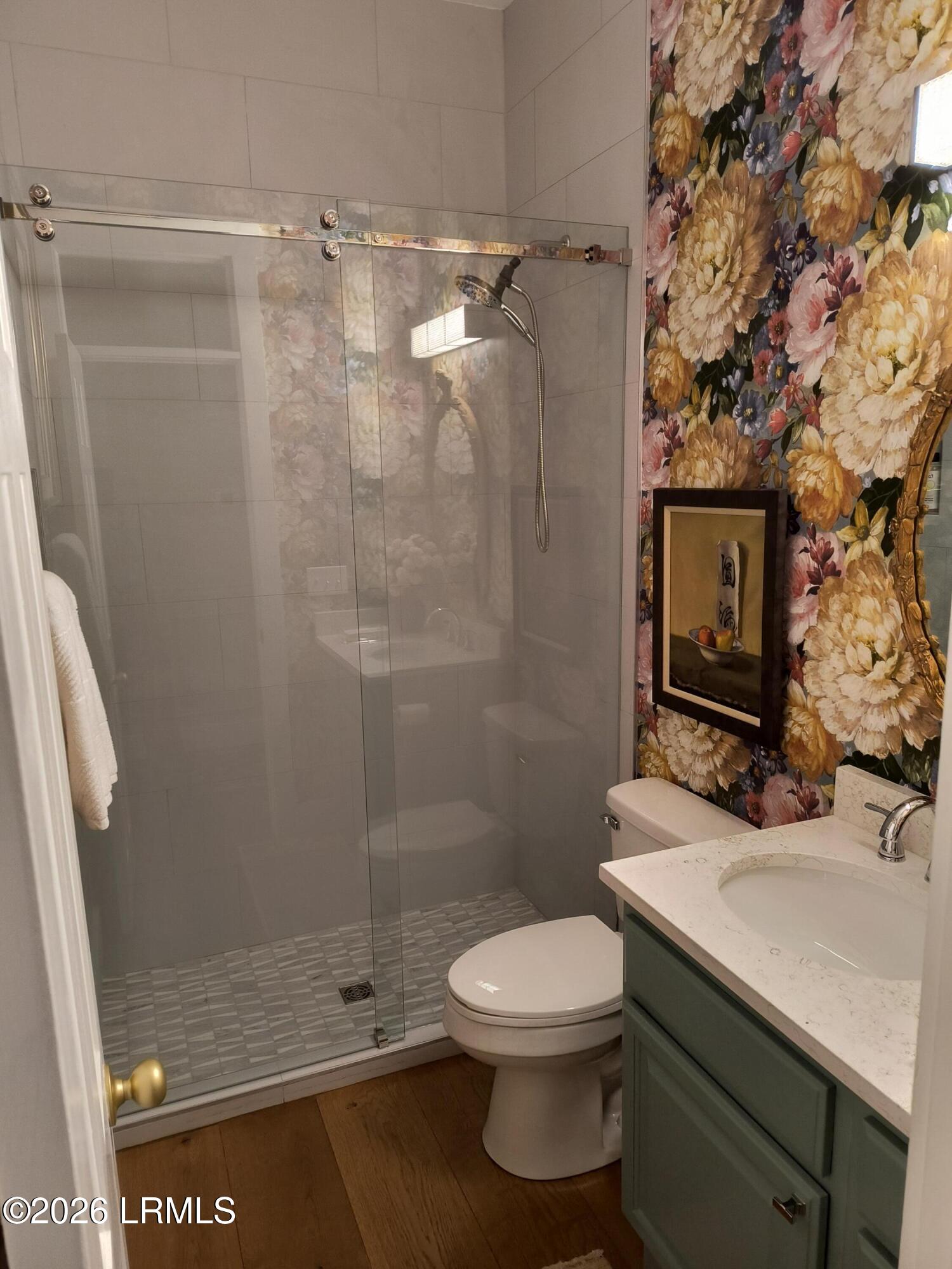 1111 Washington Street Beaufort, SC 29902 - Photo 29 of 31 Hall bath w/ Shower