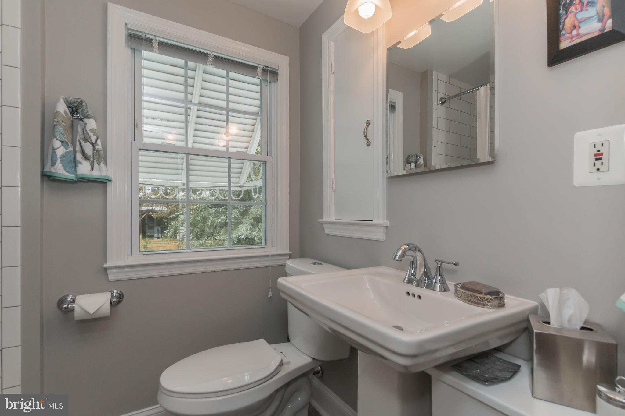 2410 Seminary Road Silver Spring, MD 20910 - Photo 17 of 29