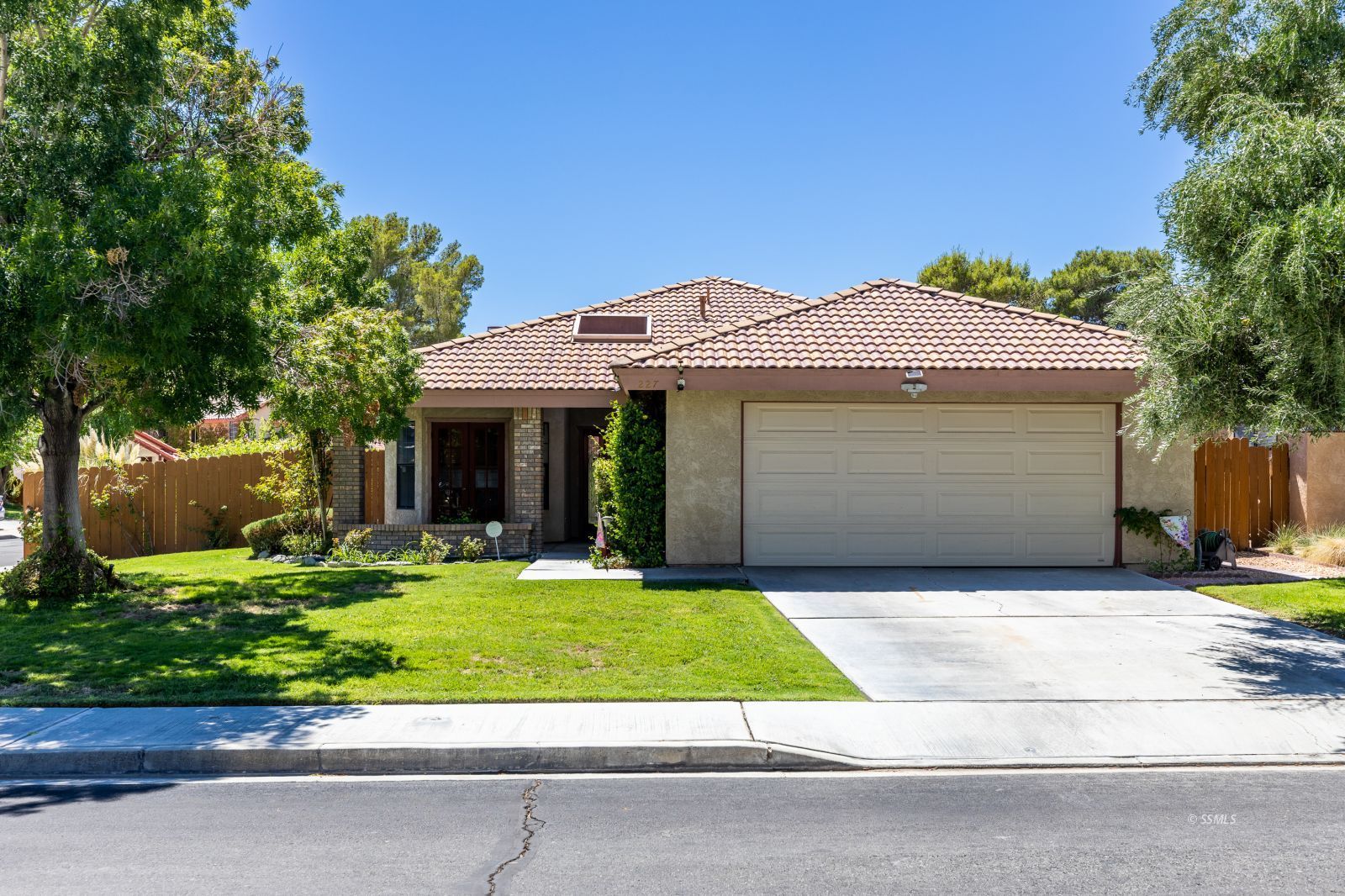 227 West Sequoia Place Ridgecrest, CA 93555 - Photo 1 of 30