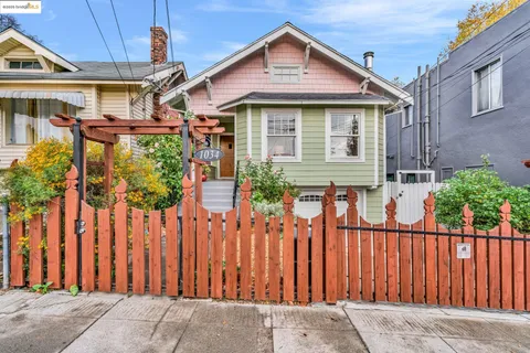 $748,000 | 1034 East 21st Street, Oakland, CA 94606
