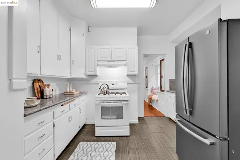 $748,000 | 1034 East 21st Street, Oakland, CA 94606