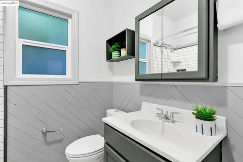 $748,000 | 1034 East 21st Street, Oakland, CA 94606