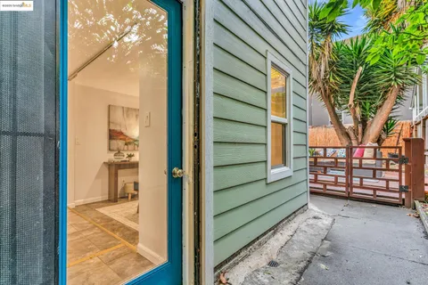 $748,000 | 1034 East 21st Street, Oakland, CA 94606