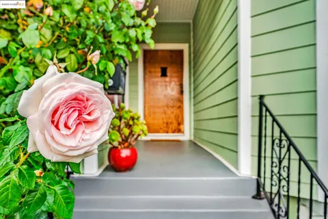 $748,000 | 1034 East 21st Street, Oakland, CA 94606