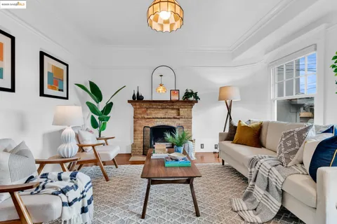 $748,000 | 1034 East 21st Street, Oakland, CA 94606