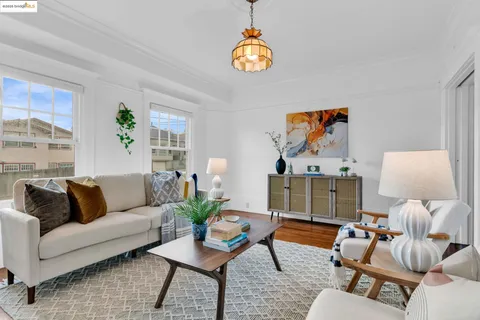 $748,000 | 1034 East 21st Street, Oakland, CA 94606