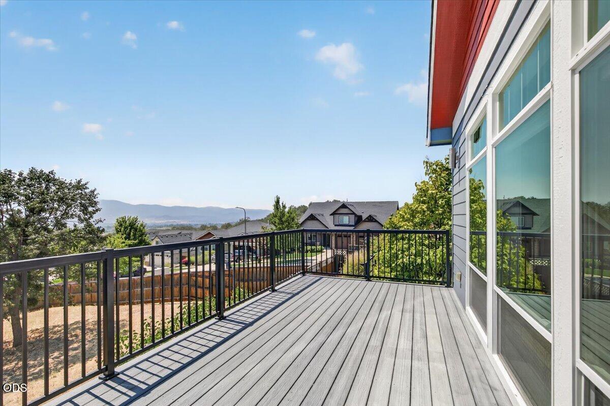 4200 Falcon Ridge Terrace Medford, OR 97504 - Photo 34 of 48 Gallery Image 34