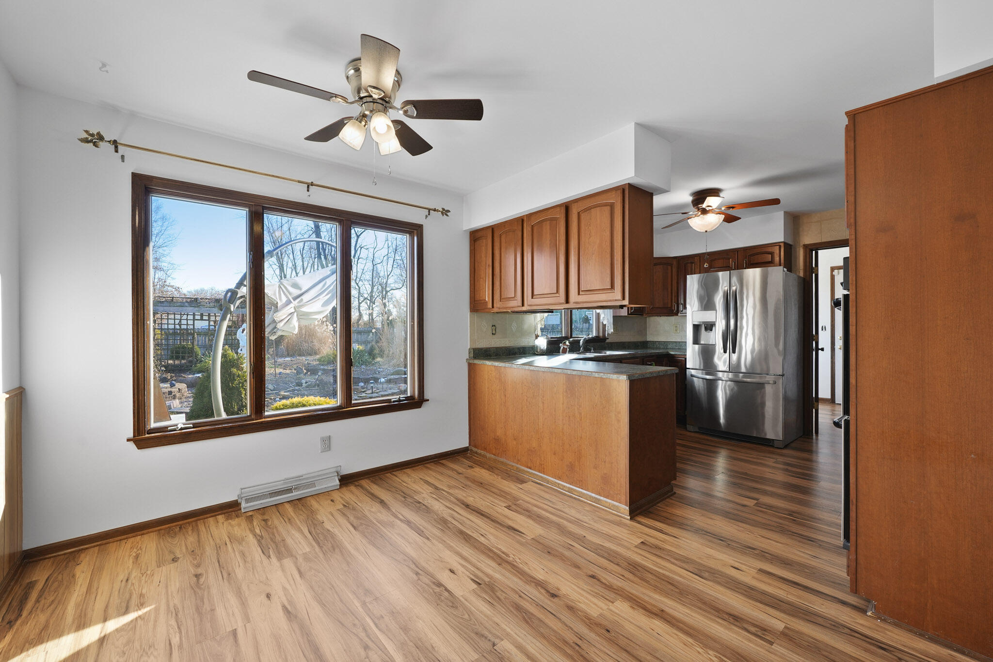 8913 22nd Street Southwest Demotte, IN 46310 - Photo 13 of 36 2048x1365