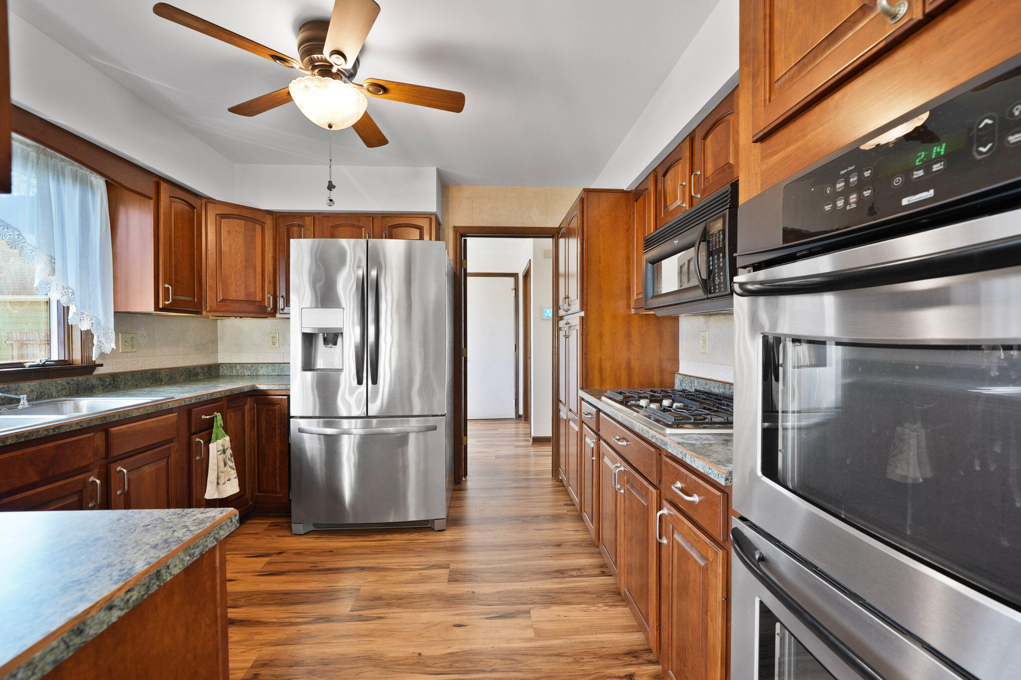 8913 22nd Street Southwest Demotte, IN 46310 - Photo 14 of 36 2048x1365