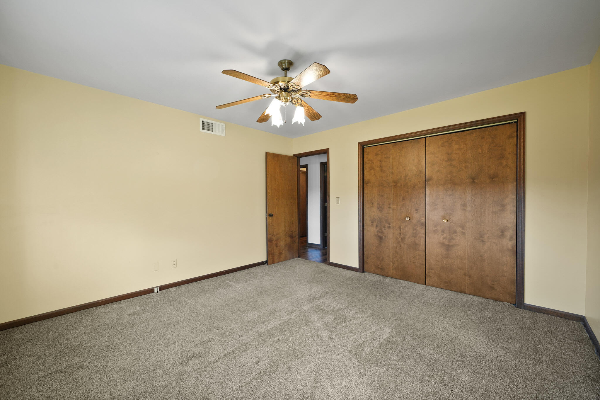 8913 22nd Street Southwest Demotte, IN 46310 - Photo 21 of 36 2048x1365