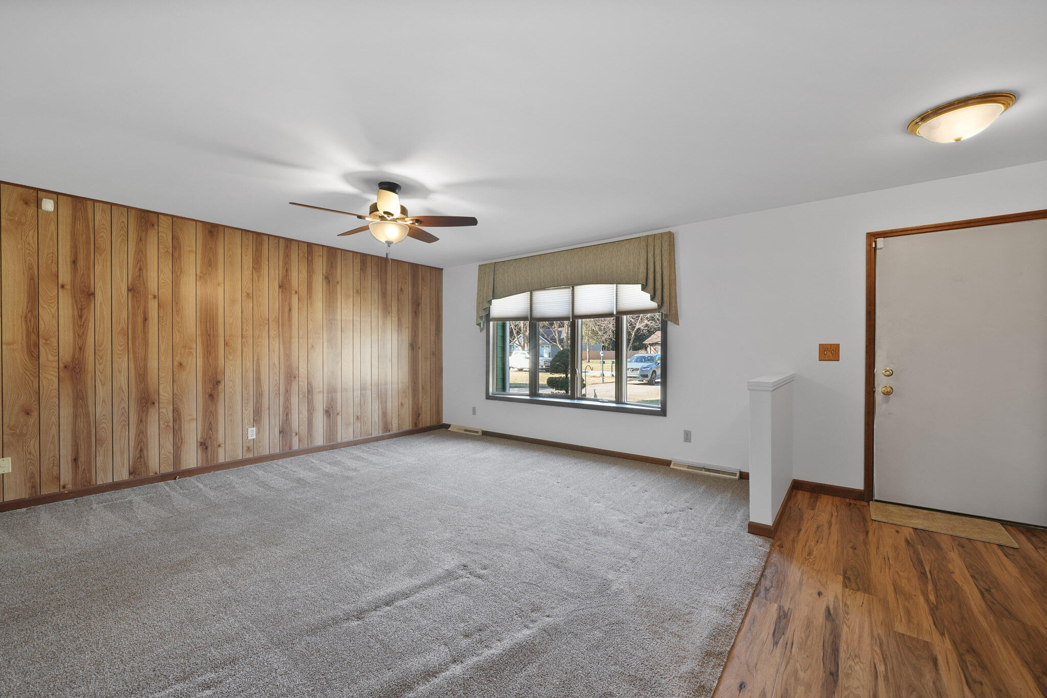 8913 22nd Street Southwest Demotte, IN 46310 - Photo 10 of 36 2048x1366