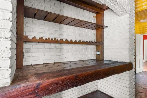 $1,700,000 | 3210 Henderson Bayou Road, Lake Charles, LA 70605