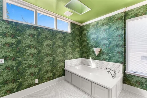 $1,700,000 | 3210 Henderson Bayou Road, Lake Charles, LA 70605