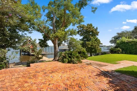$1,700,000 | 3210 Henderson Bayou Road, Lake Charles, LA 70605