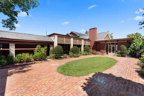 $1,700,000 | 3210 Henderson Bayou Road, Lake Charles, LA 70605