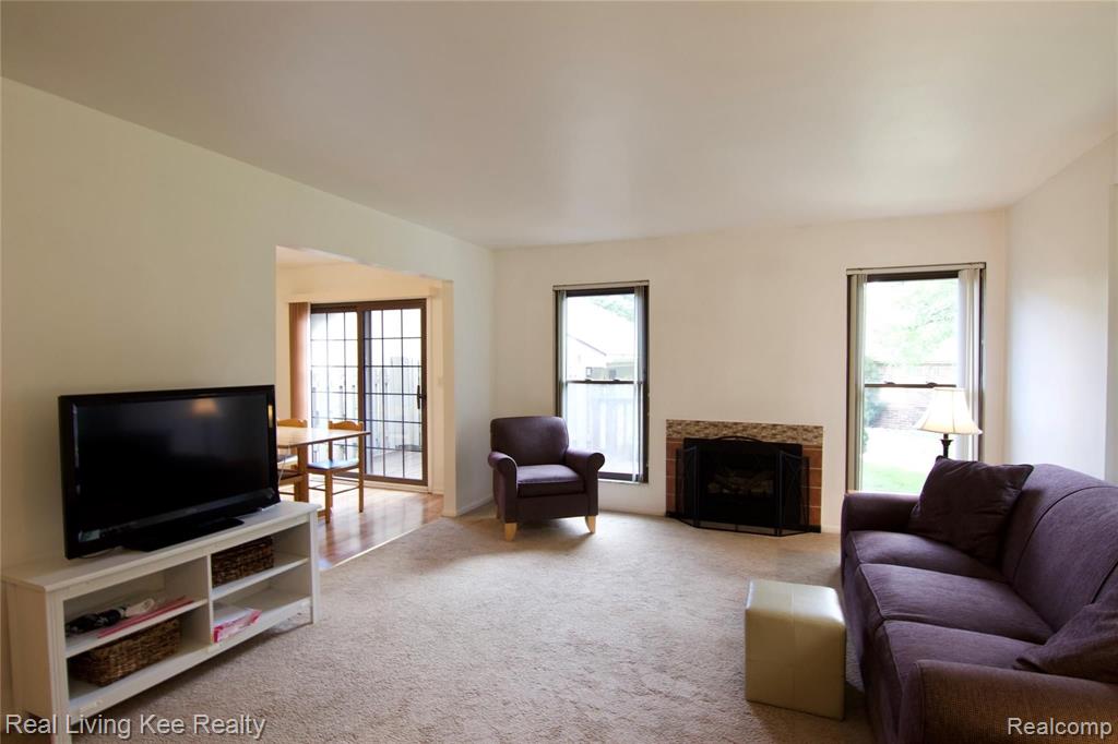 901 Lafayette Court, Unit 10 Rochester Hills, MI 48307 - Photo 11 of 24