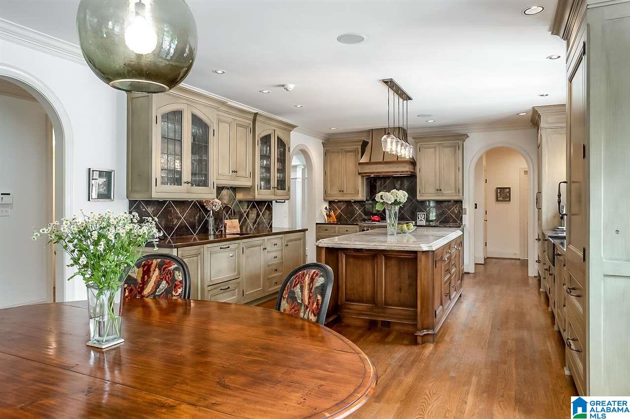 1904 Kensington Road Birmingham, AL 35209 - Photo 8 of 35