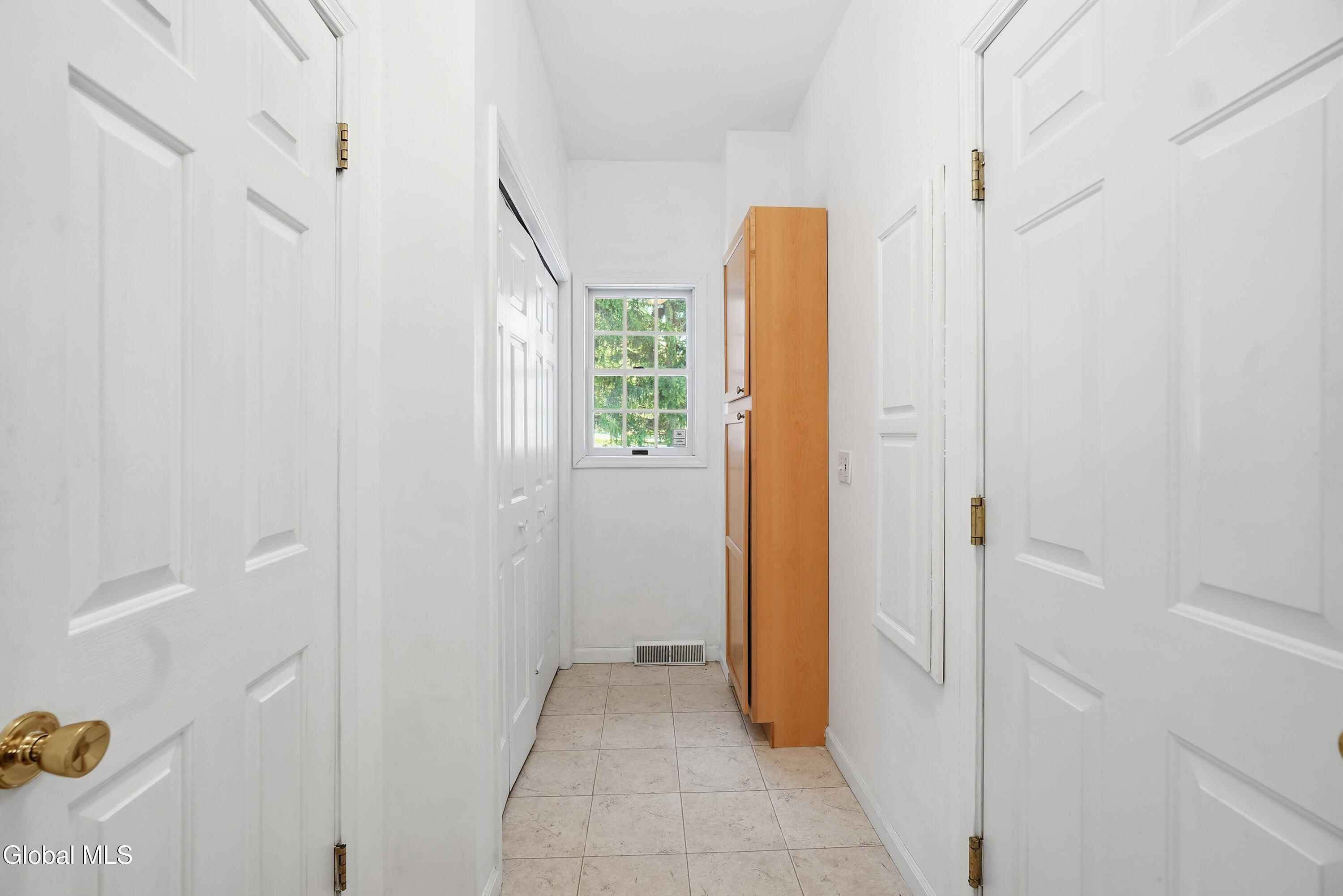 159 Old Niskayuna Road Colonie, NY 12211 - Photo 24 of 46 31