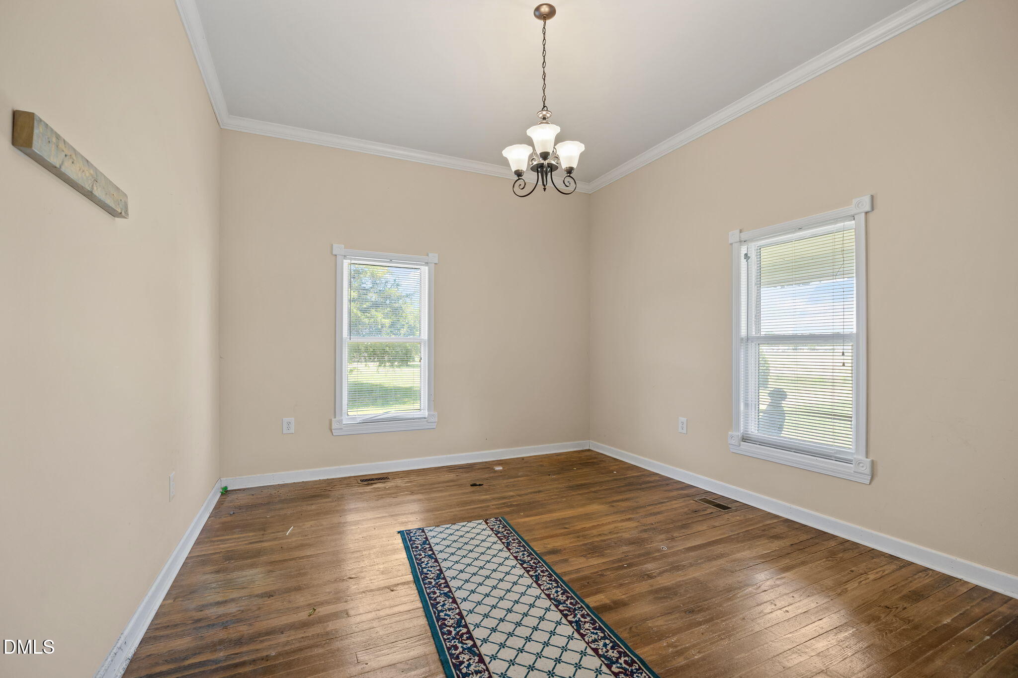 754 5 Points Road Benson, NC 27504 - Photo 9 of 28 34-web-or-mls-IMG_1541