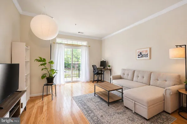 $2,600 | 2465 Army Navy Drive, Unit 1101, Arlington, VA 22206
