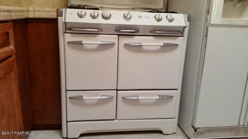 2865 West Annie Road Paulden, AZ 86334 - Photo 11 of 33 Refurbished Stove