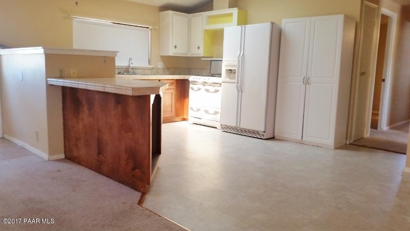 2865 West Annie Road Paulden, AZ 86334 - Photo 13 of 33 Kitchen in to hall