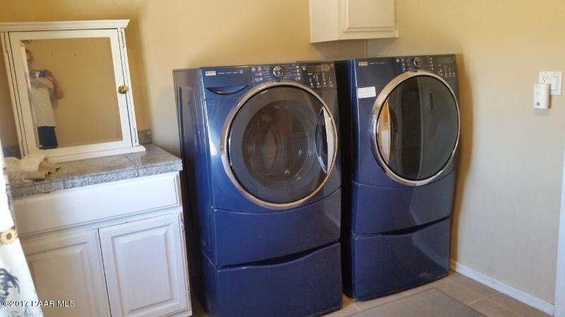 2865 West Annie Road Paulden, AZ 86334 - Photo 15 of 33 Laundry Room
