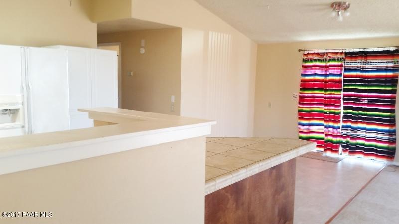 2865 West Annie Road Paulden, AZ 86334 - Photo 6 of 33 Dining Area