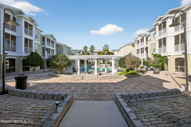 $199,000 | 8290 Gate Parkway, Unit 707, Jacksonville, FL 32216