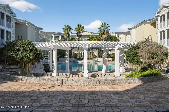 $199,000 | 8290 Gate Parkway, Unit 707, Jacksonville, FL 32216