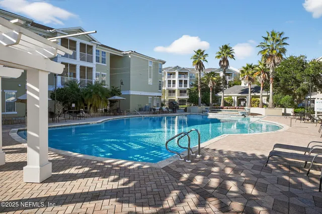 $199,000 | 8290 Gate Parkway, Unit 707, Jacksonville, FL 32216