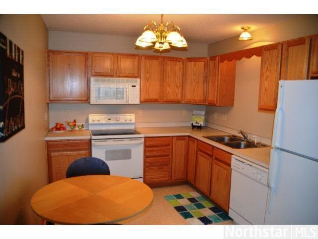 1599 County Rd D East, Unit J Maplewood, MN 55109 - Photo 7 of 15 Gallery Image 7