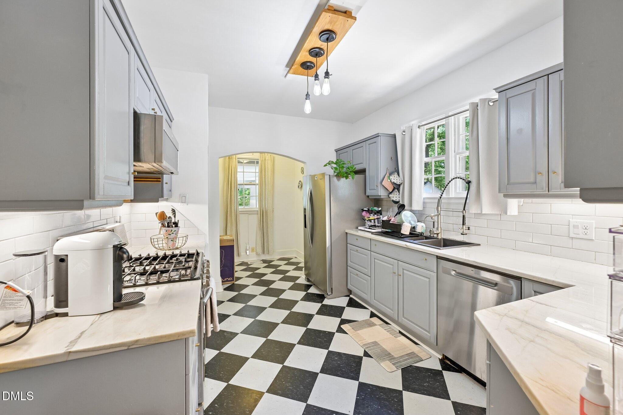 3016 Hope Valley Road Durham, NC 27707 - Photo 5 of 21