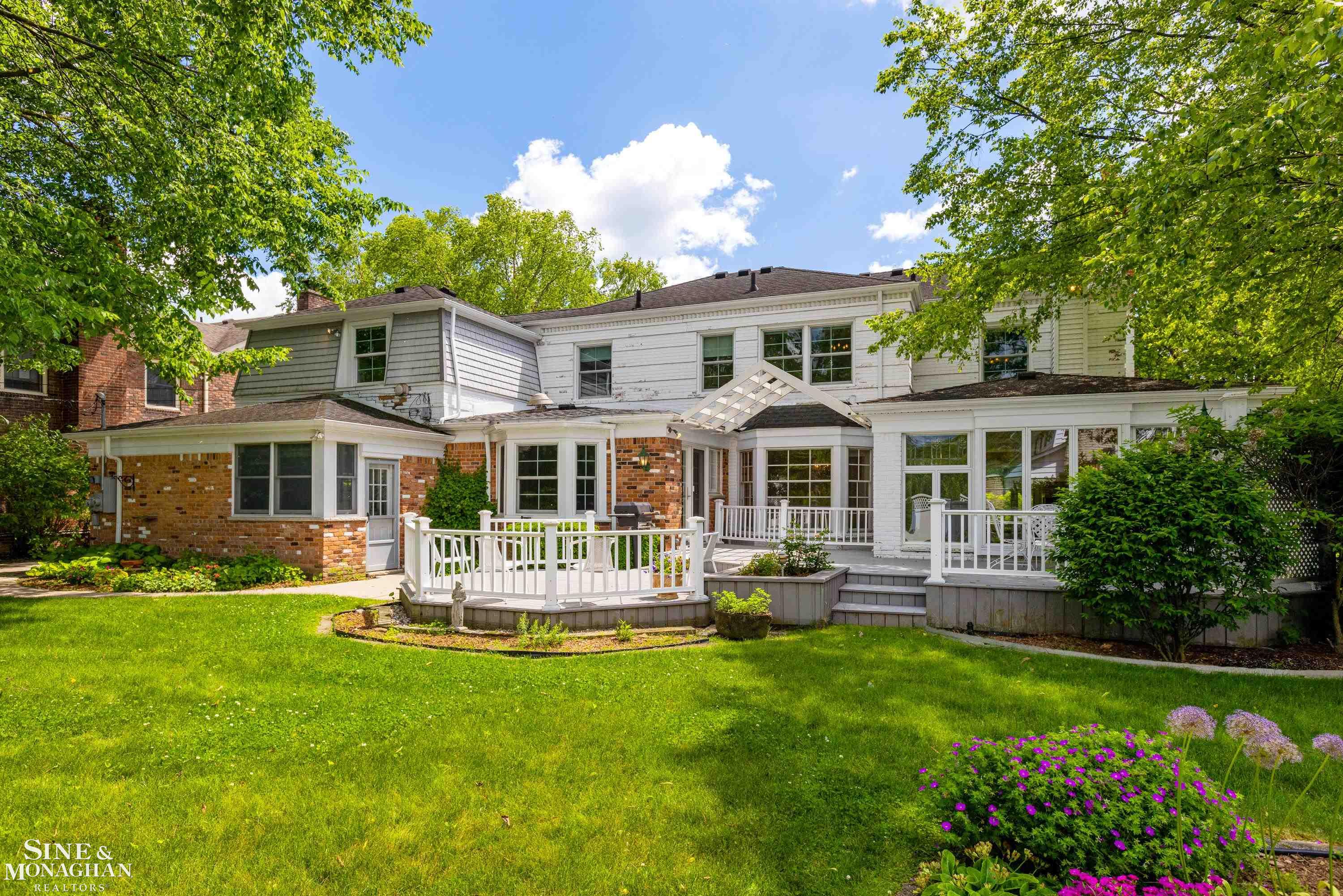 1380 Oxford Road Grosse Pointe Woods, MI 48236 - Photo 46 of 59
