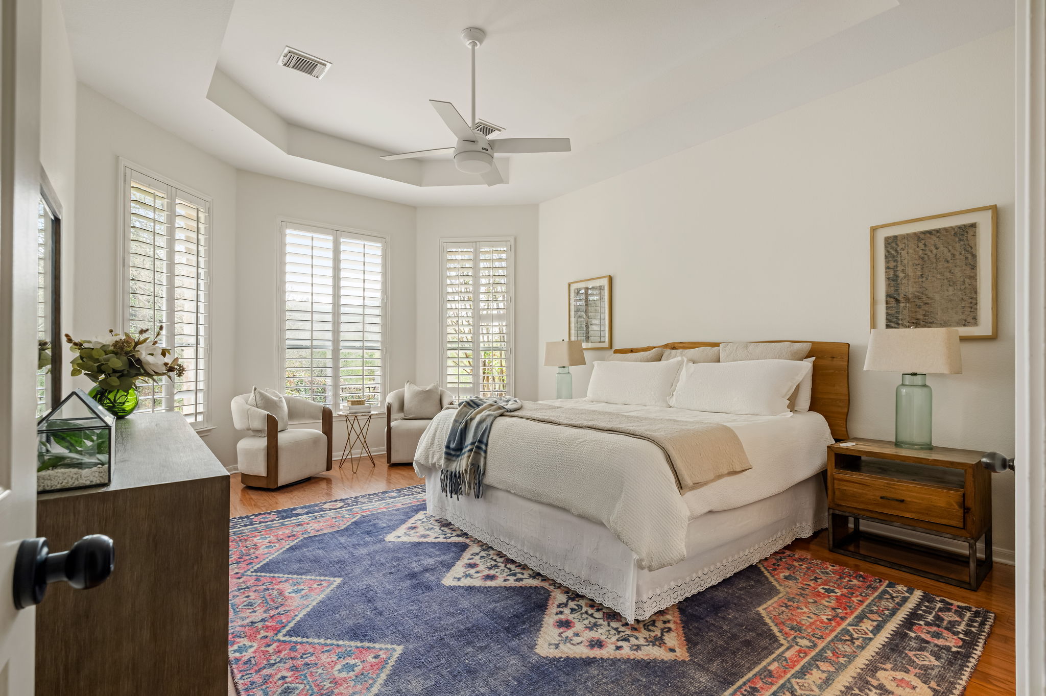 10804 Ariock Lane Austin, TX 78739 - Photo 12 of 32 a bedroom with bed and a couch