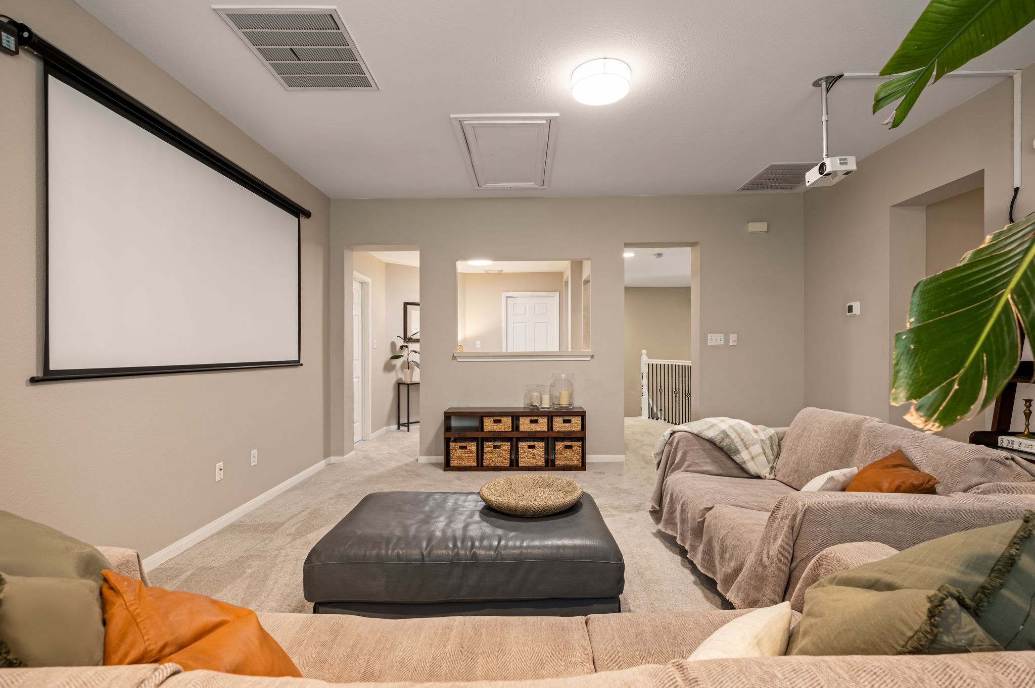 10804 Ariock Lane Austin, TX 78739 - Photo 19 of 32 a living room with furniture