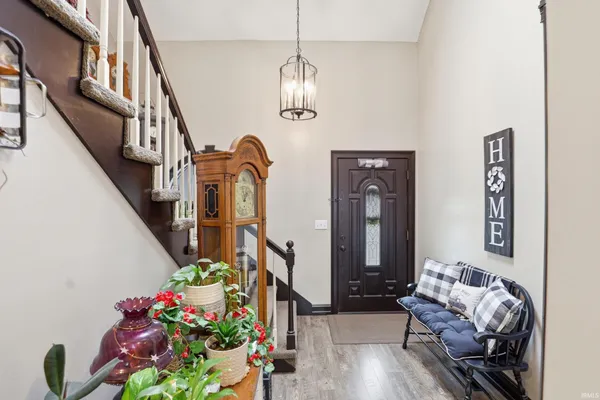 $363,000 | 914 Lakeview Drive, Auburn, IN 46706