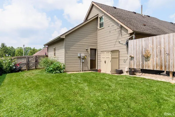 $363,000 | 914 Lakeview Drive, Auburn, IN 46706
