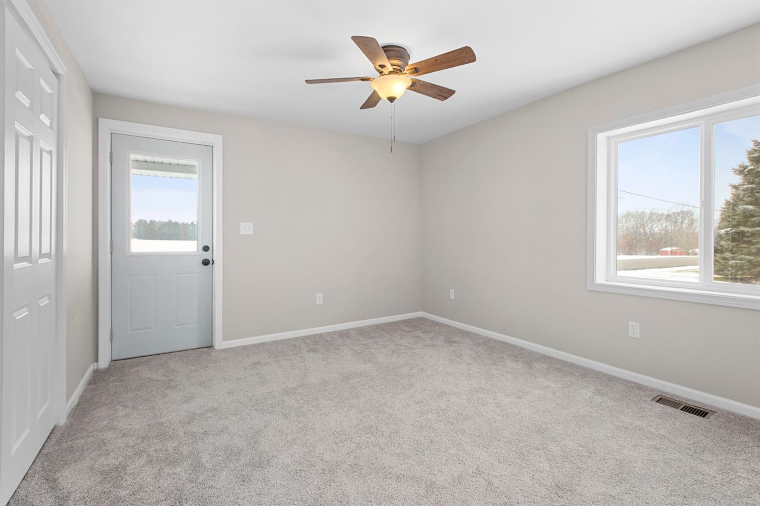 283 West Division Road Valparaiso, IN 46385 - Photo 9 of 17 a view of an empty room with a window
