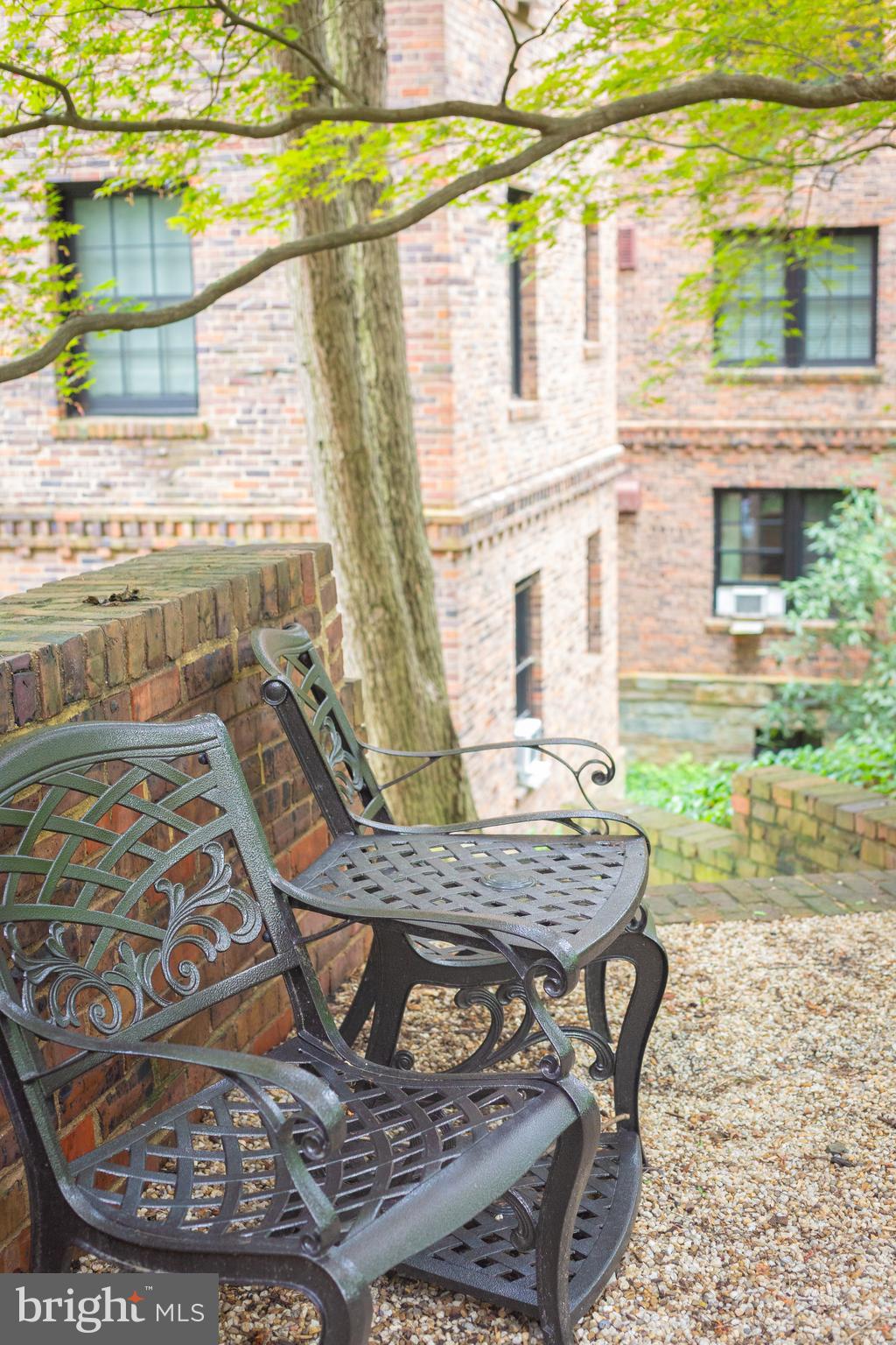 3900 Connecticut Avenue Northwest, Unit 306F Washington, DC 20008 - Photo 30 of 33 a view of a wooden deck front of house