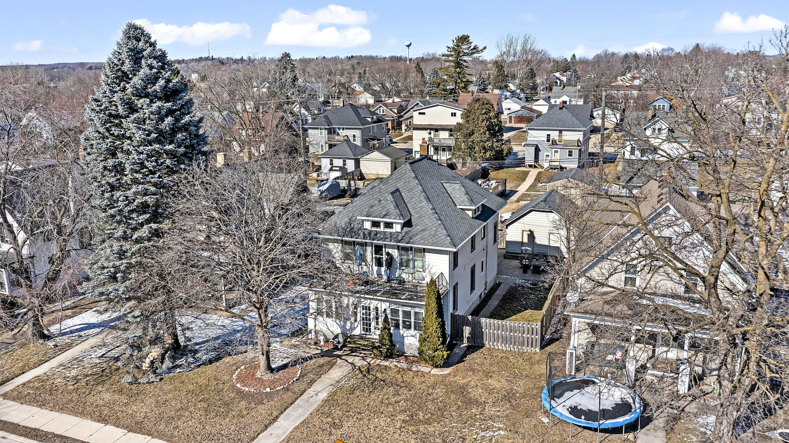 142 East Washington St