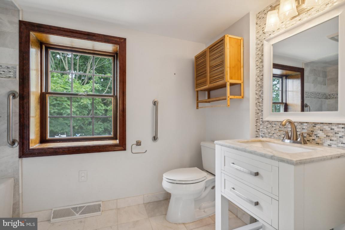 515 Salina Road Sewell, NJ 08080 - Photo 11 of 24 Gallery Image 11
