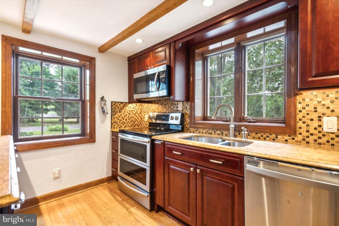 515 Salina Road Sewell, NJ 08080 - Photo 9 of 24 Gallery Image 9