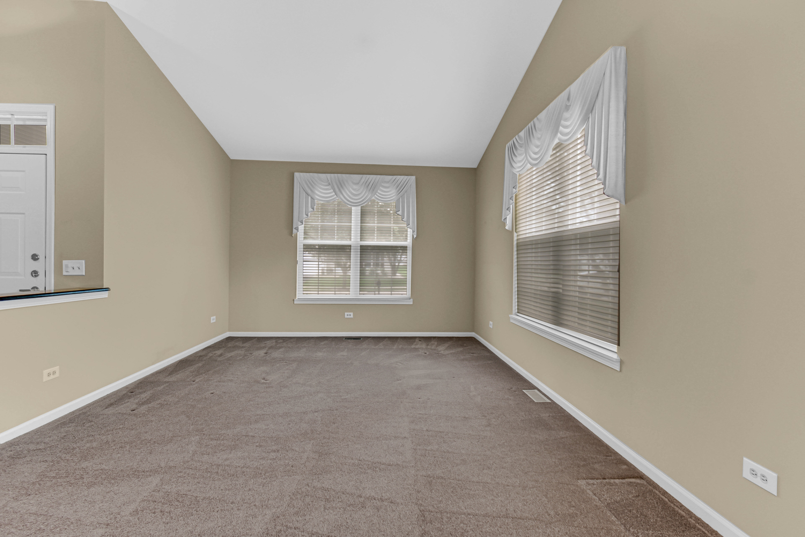 735 Pentwater Road Romeoville, IL 60446 - Photo 16 of 48 Gallery Image 16