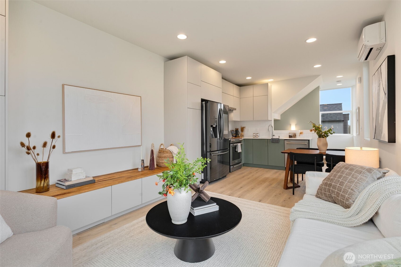 2915 South Dearborn Street, Unit B Seattle, WA 98144 - Photo 13 of 30