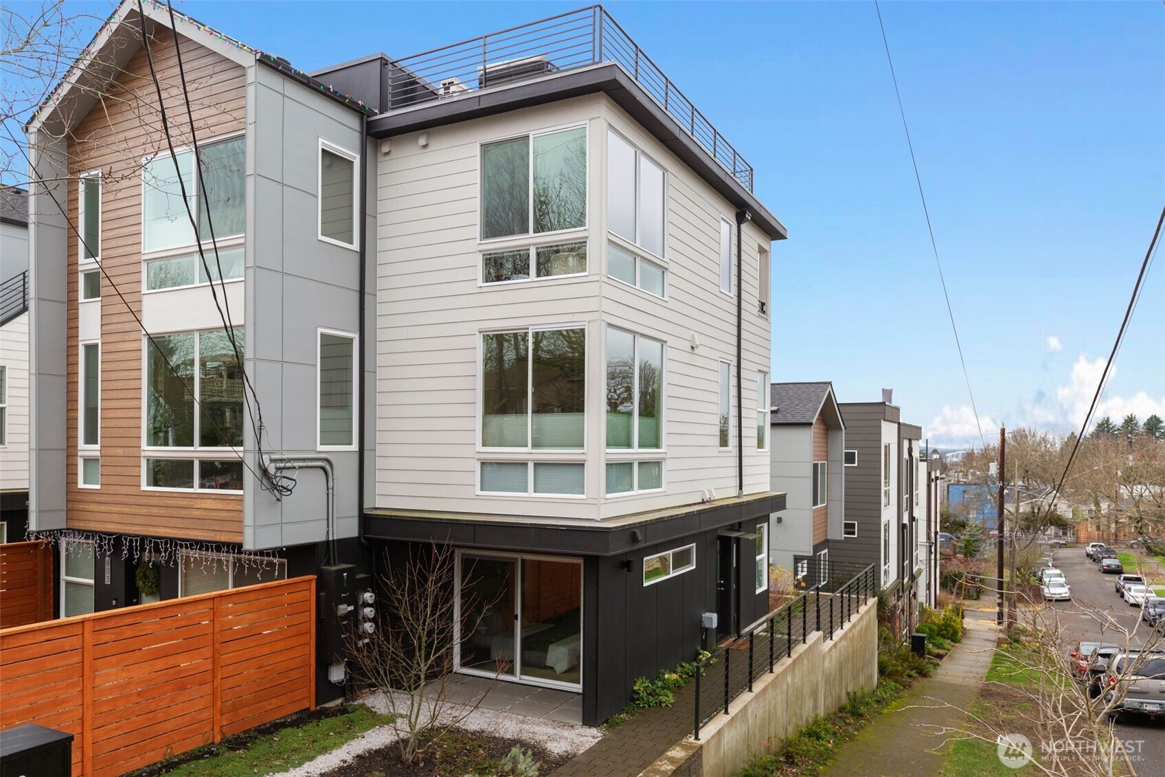 2915 South Dearborn Street, Unit B Seattle, WA 98144 - Photo 2 of 30